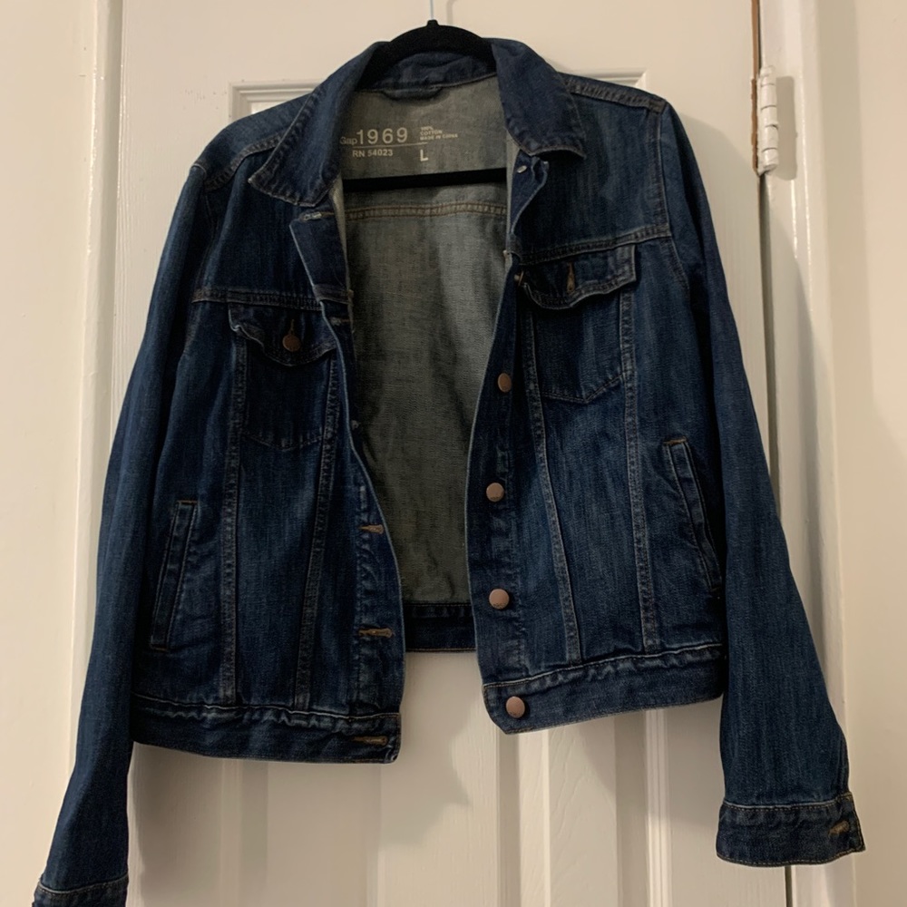 GAP WOMEN’s LARGE JEAN JACKET